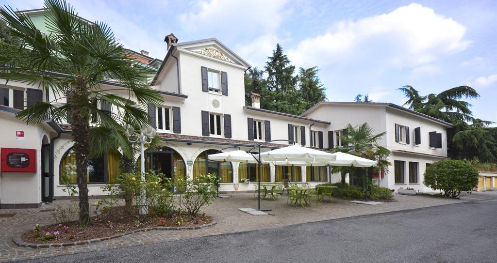 Hotel Ristorante La Grotta Castiglione Delle Stiviere Bagian luar foto