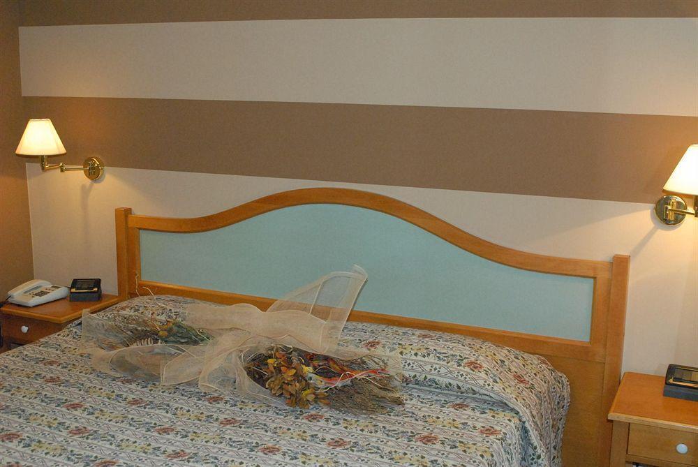 Hotel Ristorante La Grotta Castiglione Delle Stiviere Bagian luar foto