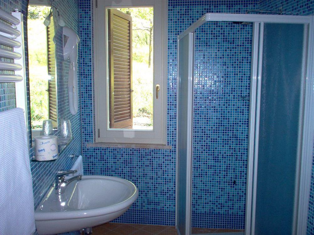 Hotel Ristorante La Grotta Castiglione Delle Stiviere Bagian luar foto