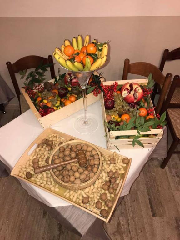 Hotel Ristorante La Grotta Castiglione Delle Stiviere Bagian luar foto