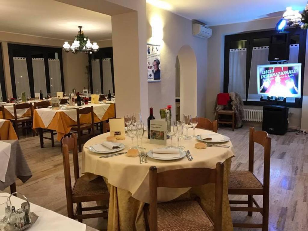 Hotel Ristorante La Grotta Castiglione Delle Stiviere Bagian luar foto