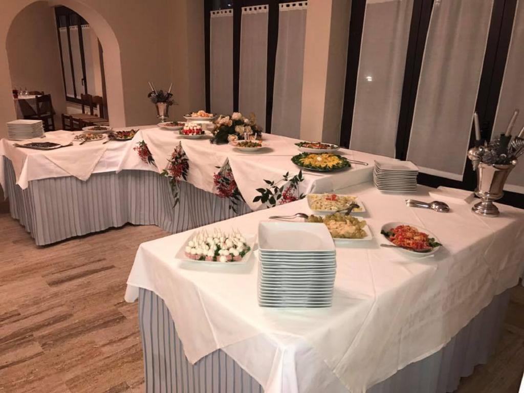 Hotel Ristorante La Grotta Castiglione Delle Stiviere Bagian luar foto